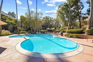 6314 Friars Rd in San Diego, CA - Building Photo