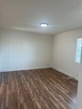 6614 Bancroft Ave-Unit -#6616 in Oakland, CA - Building Photo - Building Photo