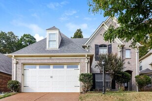 295 Garden Springs Dr in Oakland, TN - Building Photo