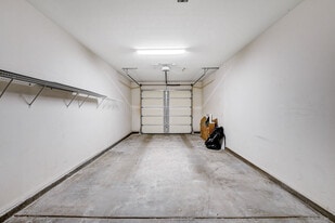 1713 Sky of Red Dr in Las Vegas, NV - Building Photo