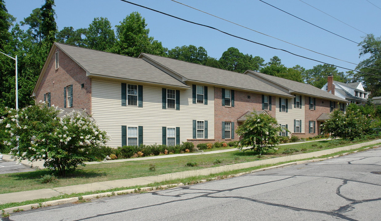 301-305 Hinsdale Ave in Fayetteville, NC - Building Photo