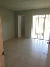 709 Meadows Cir in Boynton Beach, FL - Building Photo - Building Photo