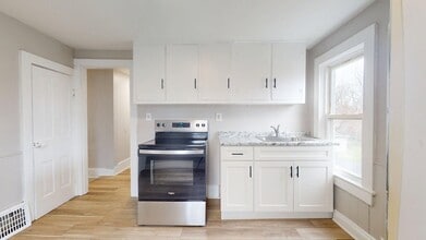 1031 W 9th St in Lorain, OH - Building Photo - Building Photo