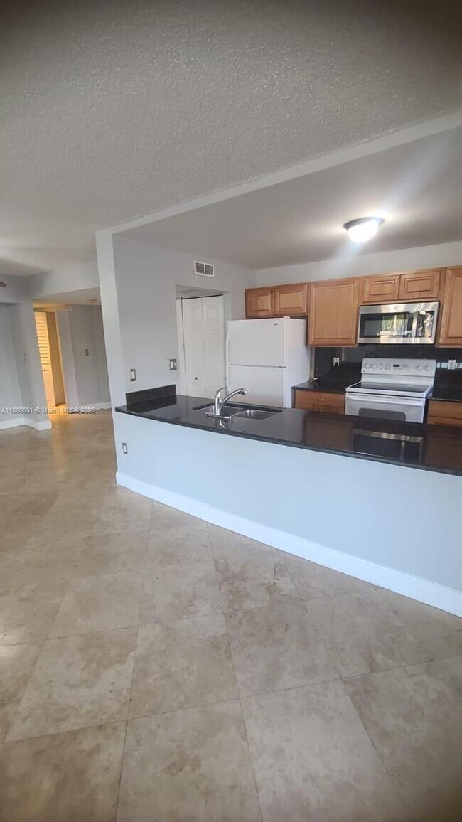16220 NW 2nd Ave in Miami, FL - Building Photo - Building Photo