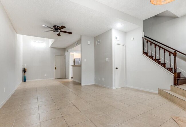 property at 800 Country Pl Dr