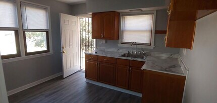 4016 W Orchard St in Milwaukee, WI - Building Photo - Building Photo