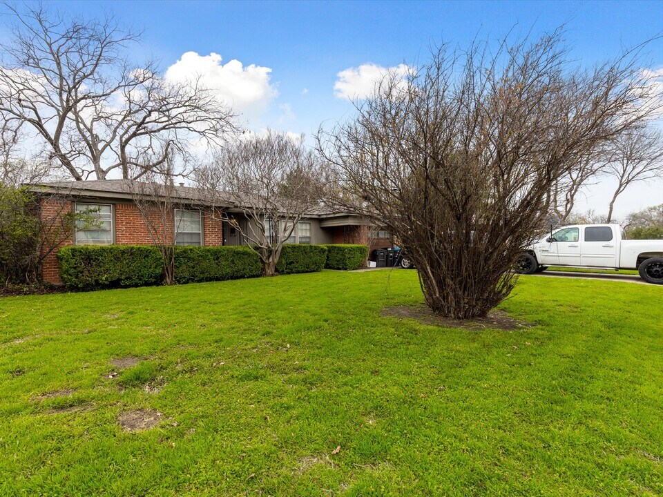4016 Acacia St in Fort Worth, TX - Foto de edificio