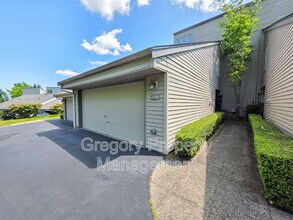 7250 Old Redmond Rd in Redmond, WA - Building Photo - Building Photo