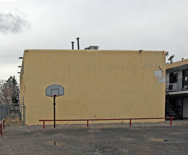 301-305 Rhode Island St SE in Albuquerque, NM - Building Photo - Building Photo