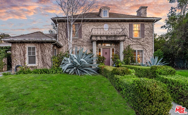 property at 3470 Consuelo Dr