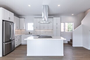 1230 San Andres St in Santa Barbara, CA - Building Photo