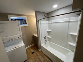 205 8th Ave NW in Mandan, ND - Building Photo