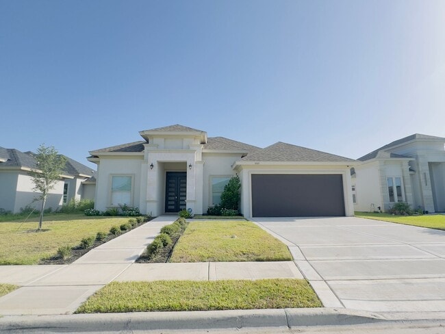 property at 3021 E Bella Vista Ave