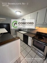 5723 Bramblegate Rd in Greensboro, NC - Building Photo - Building Photo