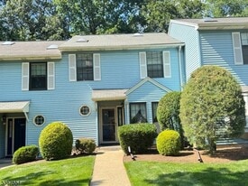 3606 Cricket Cir in Edison, NJ - Building Photo