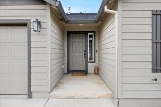 3613 Carnelian St in Medford, OR - Building Photo - Building Photo