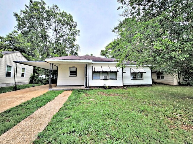 property at 1410 7th St SE