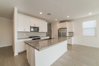 17695 W Fetlock Trail in Surprise, AZ - Building Photo - Building Photo