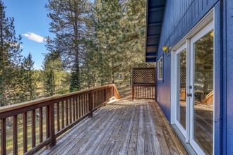 12465 Prosser Dam Rd in Truckee, CA - Foto de edificio - Building Photo