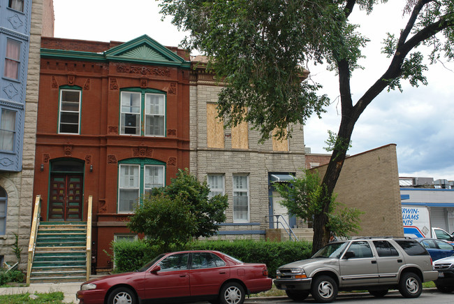 225 S Racine Ave in Chicago, IL - Building Photo - Building Photo