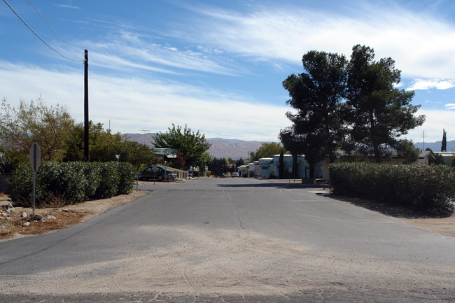 Joshua Mobile Home Park in Hesperia, CA - Building Photo - Building Photo