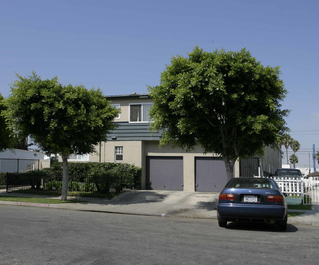 1431 Elm Ave in Long Beach, CA - Building Photo - Building Photo