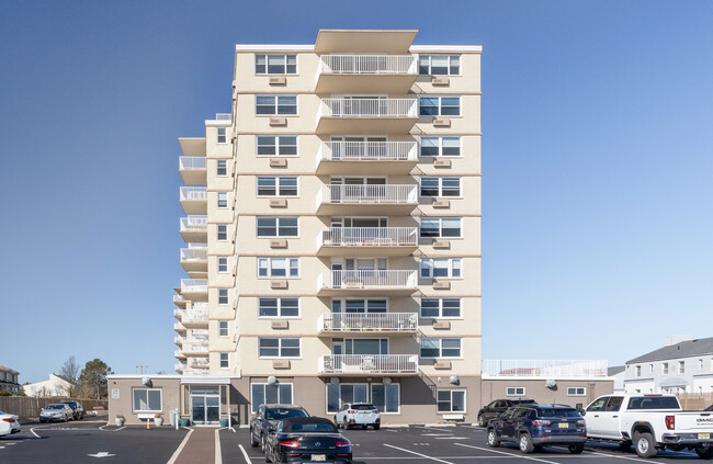 Harbor Mansion Condominiums in Long Branch, NJ - Building Photo - Building Photo