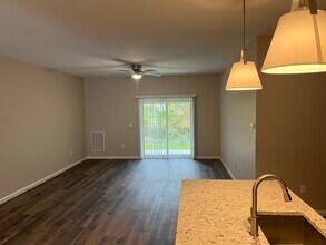 2104 Community Ln, Unit 3D in Ontario, NY - Building Photo - Building Photo
