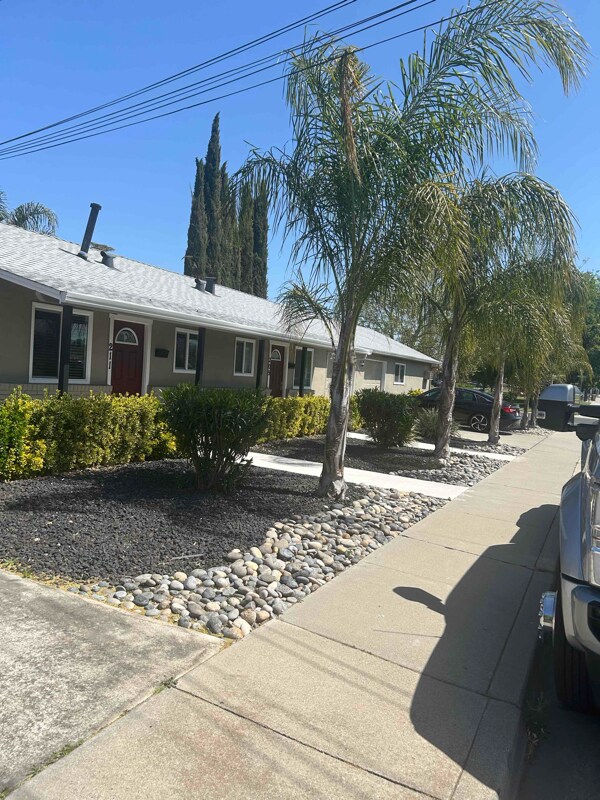 211 W Wetmore St in Manteca, CA - Building Photo - Building Photo