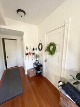 31 Linden Pl in Brookline, MA - Building Photo - Building Photo