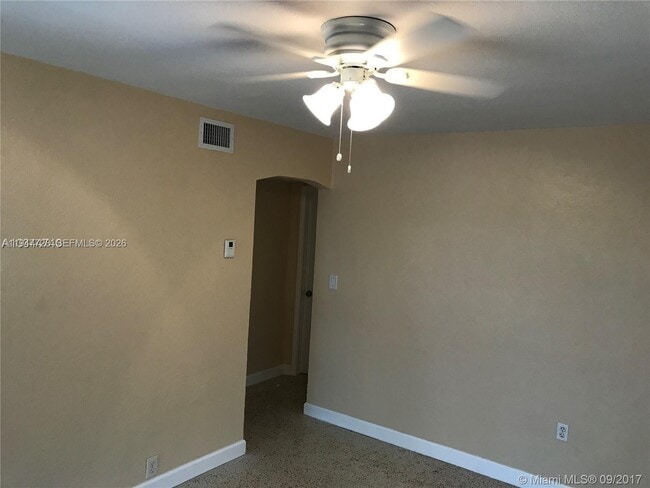 43 NW 76th Ave in Miami, FL - Building Photo - Building Photo