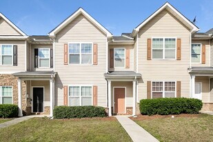 2325 Bigwood Trail in Atlanta, GA - Building Photo