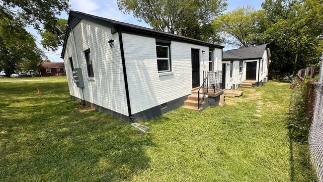 926 32nd Ave N in Nashville, TN - Building Photo - Building Photo