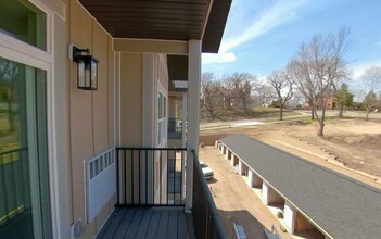Hillside Apartments in Faribault, MN - Foto de edificio - Building Photo