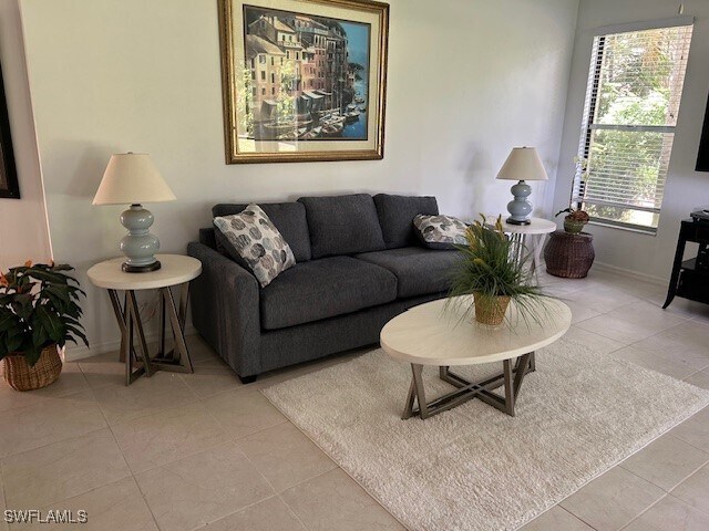 7048 Pelican Bay Blvd in Naples, FL - Building Photo - Building Photo