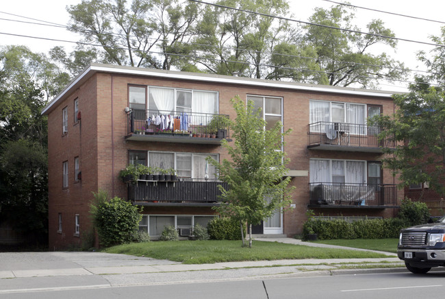 462 Lawrence Ave W in Toronto, ON - Building Photo - Primary Photo