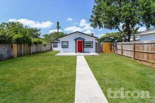 3250 Prescott St N in St. Petersburg, FL - Building Photo