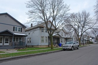 44 Emerson St in Rochester, NY - Foto de edificio - Building Photo