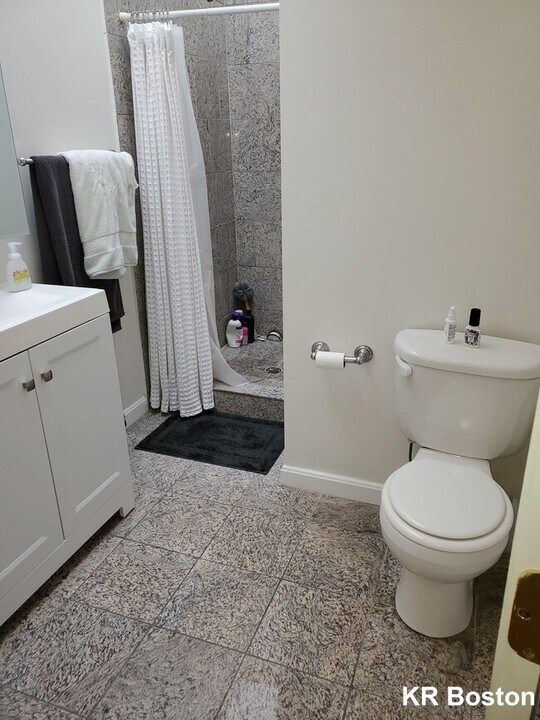 30 Fleet St in Boston, MA - Building Photo