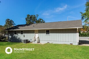 2073 Powder Springs Rd SW in Marietta, GA - Building Photo