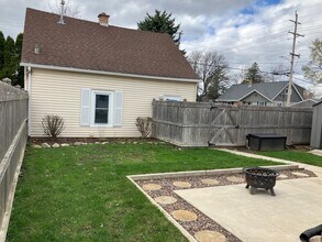 1001 8th Ave in Grafton, WI - Building Photo - Building Photo