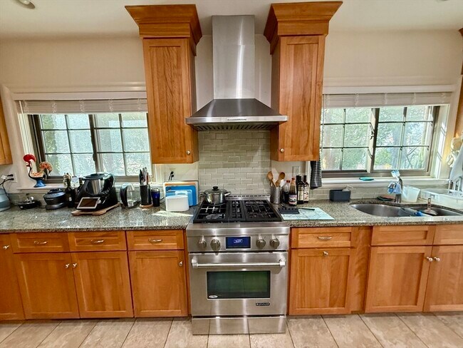 15 Winthrop Rd, Unit 12D in Brookline, MA - Building Photo - Building Photo