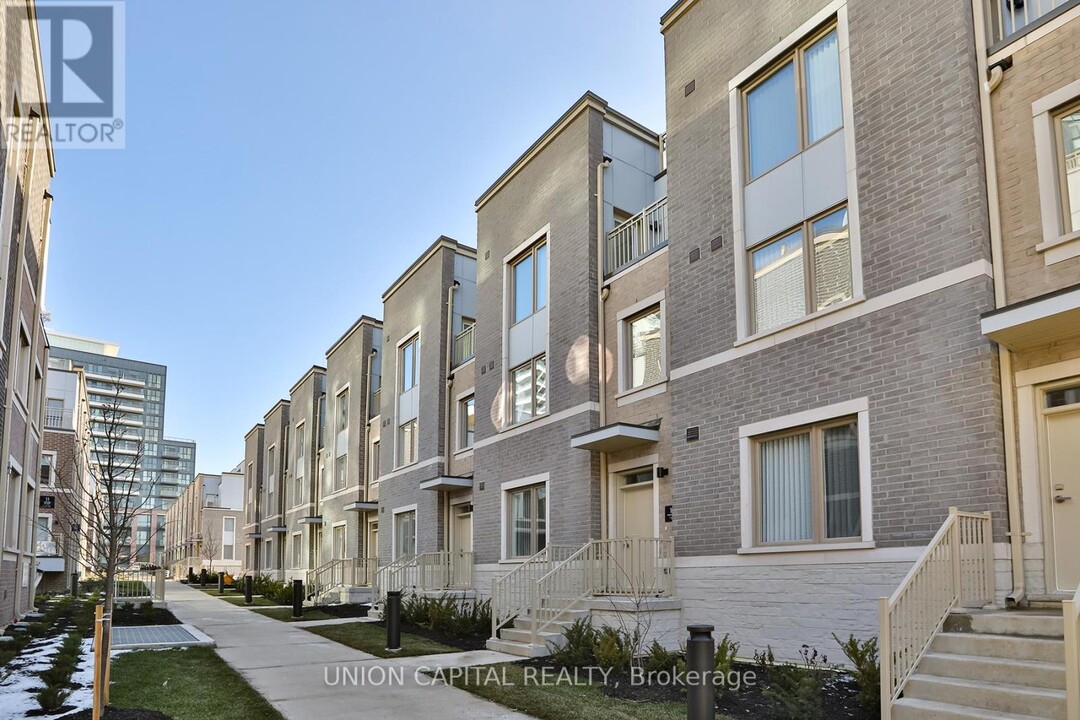 10-110 Almond Blossom Mews in Vaughan, ON - Building Photo