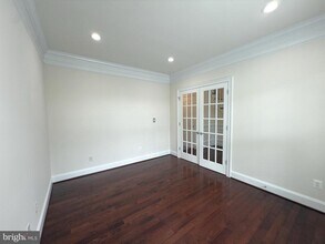 6902 Alpine Dr in Annandale, VA - Building Photo - Building Photo