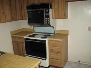 3020 Windchase Blvd in Houston, TX - Building Photo - Building Photo