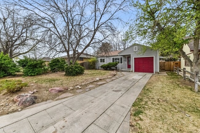 1325 Lansing St in Aurora, CO - Building Photo - Building Photo