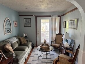 23 Rock St in Bristol, RI - Building Photo - Building Photo
