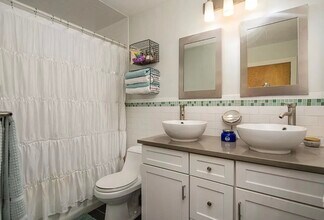 220 Washington St in Hoboken, NJ - Building Photo - Building Photo