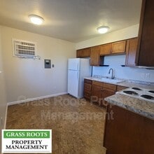 207 California St in Auburn, CA - Foto de edificio - Building Photo