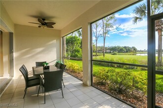 3910 Deer Crossing Ct in Naples, FL - Building Photo - Building Photo